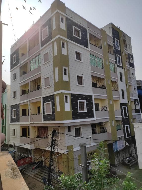 Quality checks and concrete surface preparation for high-durability polymer mortar application.